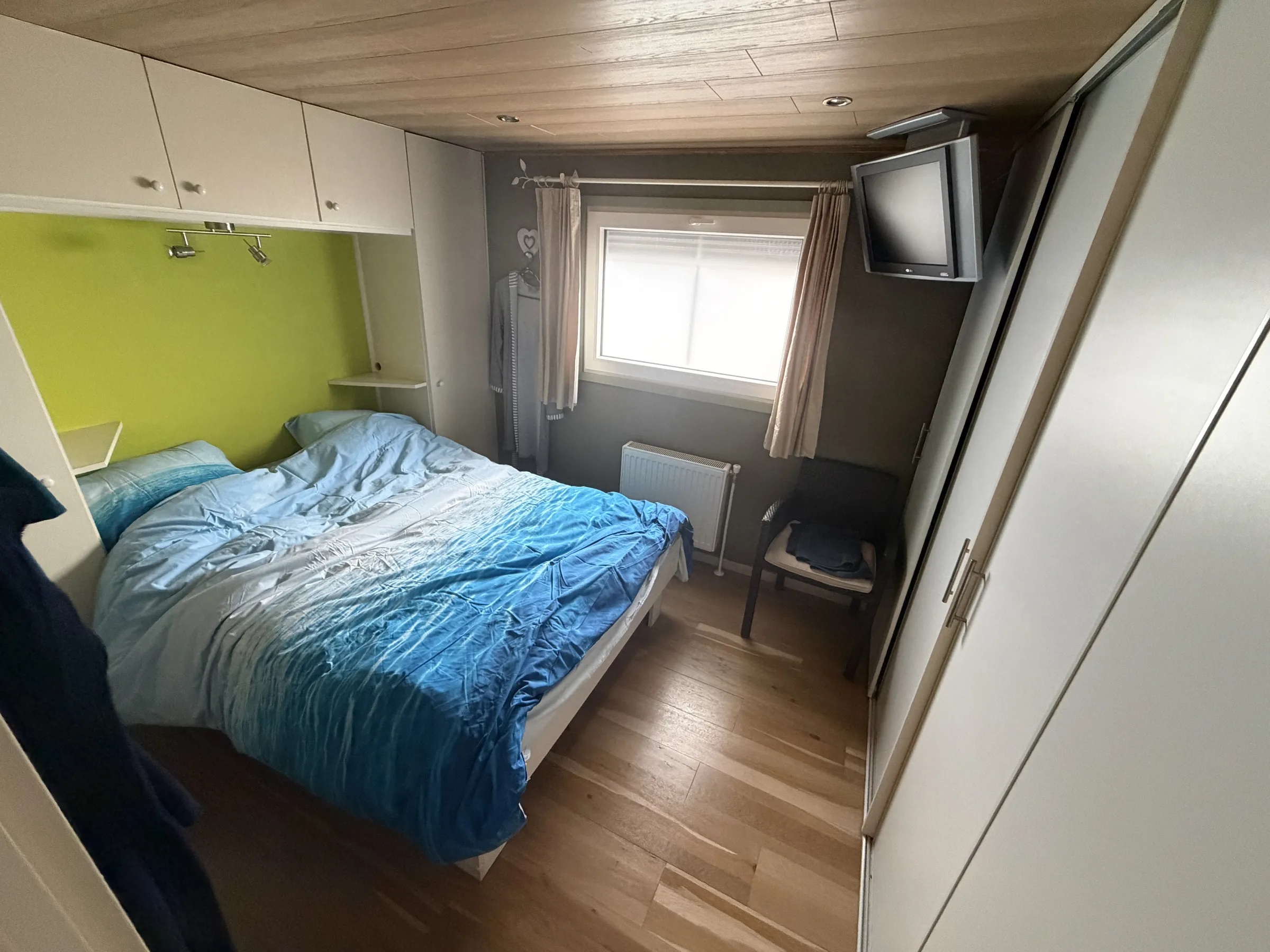Unieke L-chalet – volledig gerenoveerd en instapklaar.