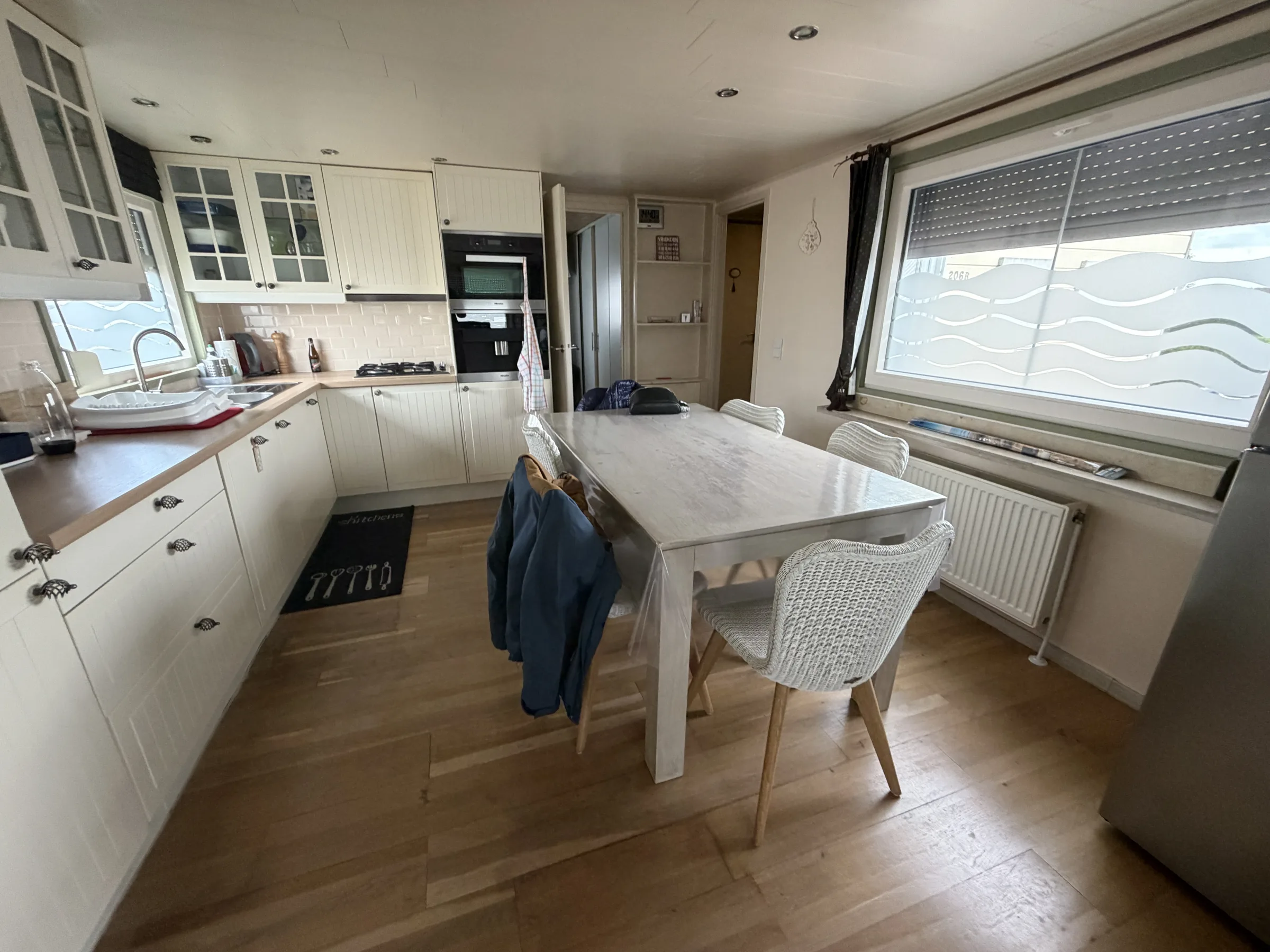 Unieke L-chalet – volledig gerenoveerd en instapklaar.