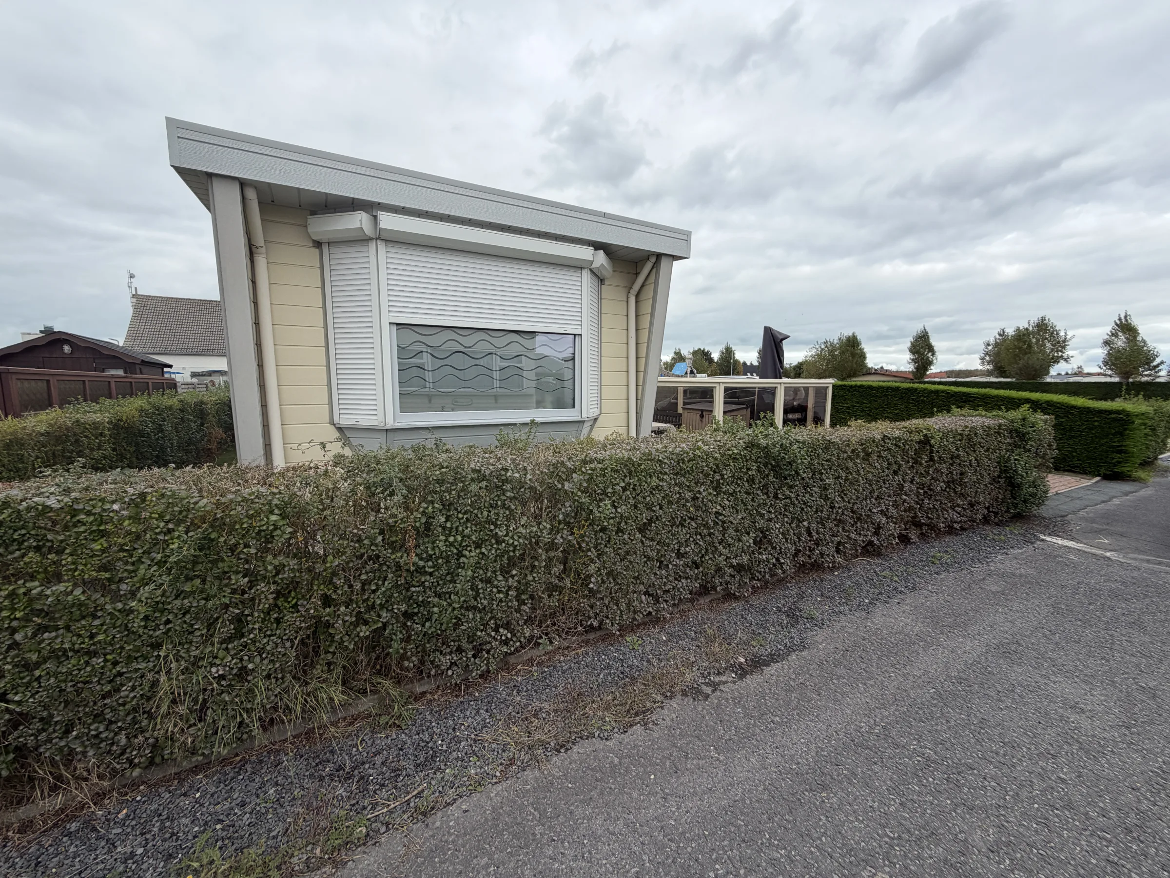 Unieke L-chalet – volledig gerenoveerd en instapklaar.