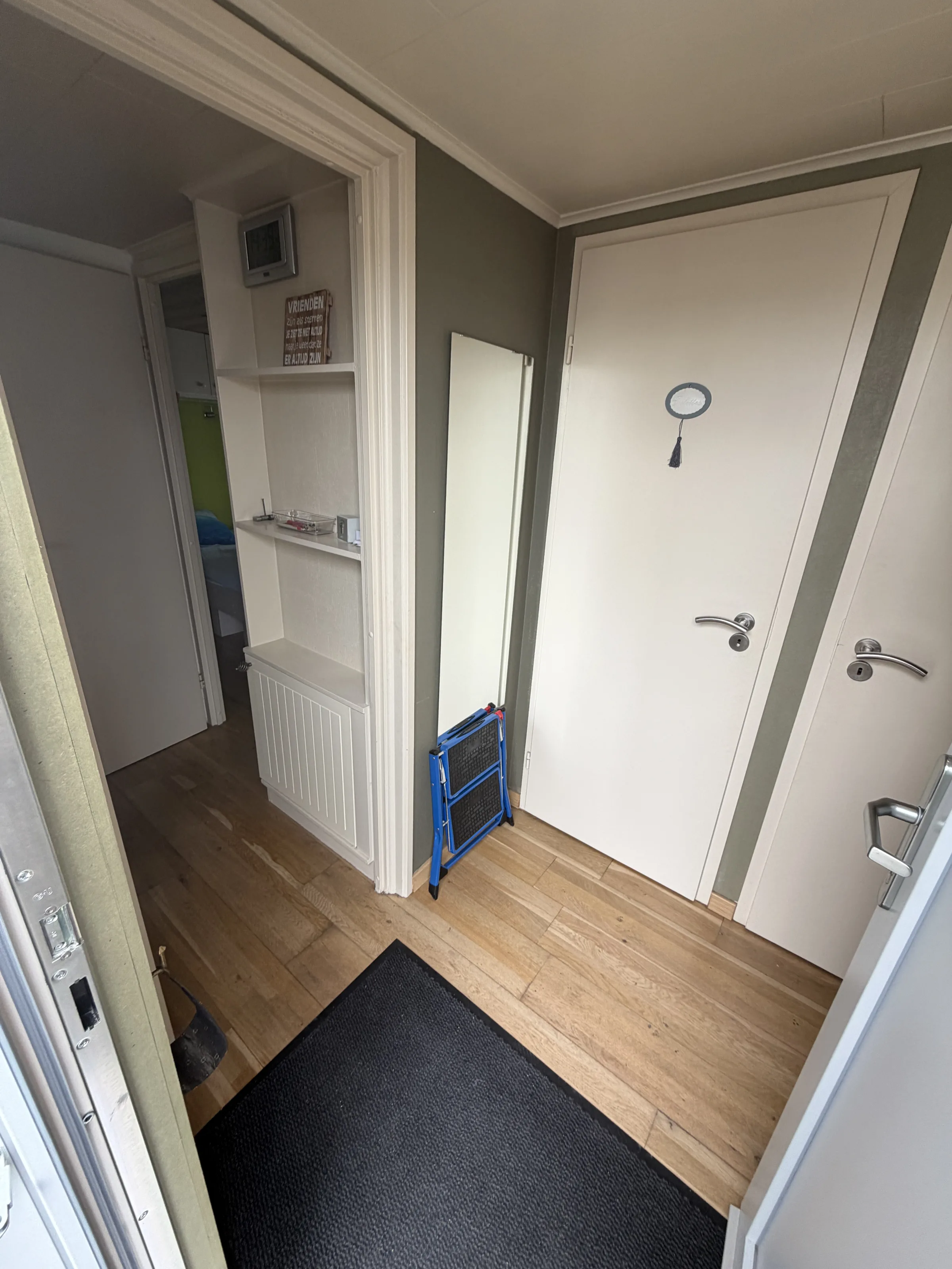 Unieke L-chalet – volledig gerenoveerd en instapklaar.
